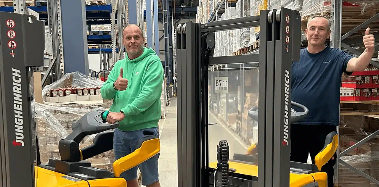 Zwei neue Elektro-Hubwagen